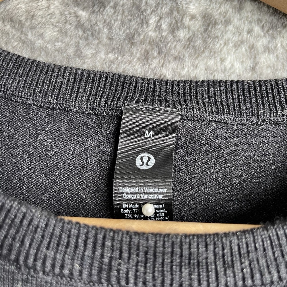 Lululemon Merino Wool Blend Womens Medium Grey Crewneck‎ Sweater - Picture 2 of 7